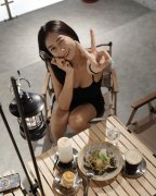 内拉斯加州留学生约炮约爱加line：qj98877可上门或W