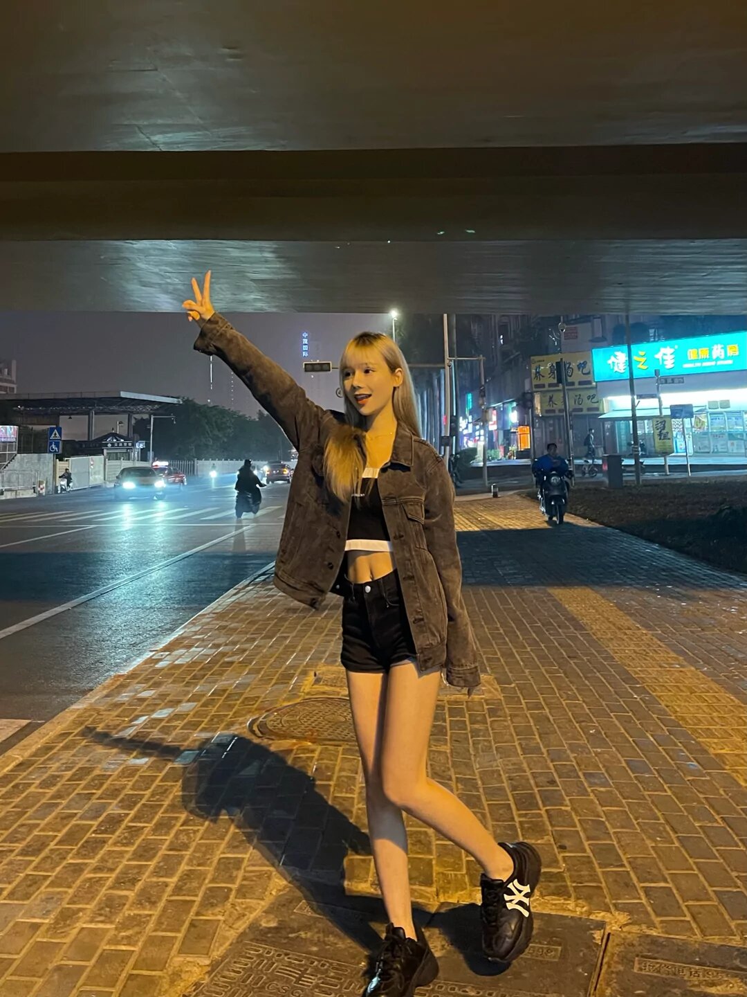 威奇托留学生约炮约爱加line:qj98877可上门 威奇托留学生约炮约爱加line:qj98877可上门