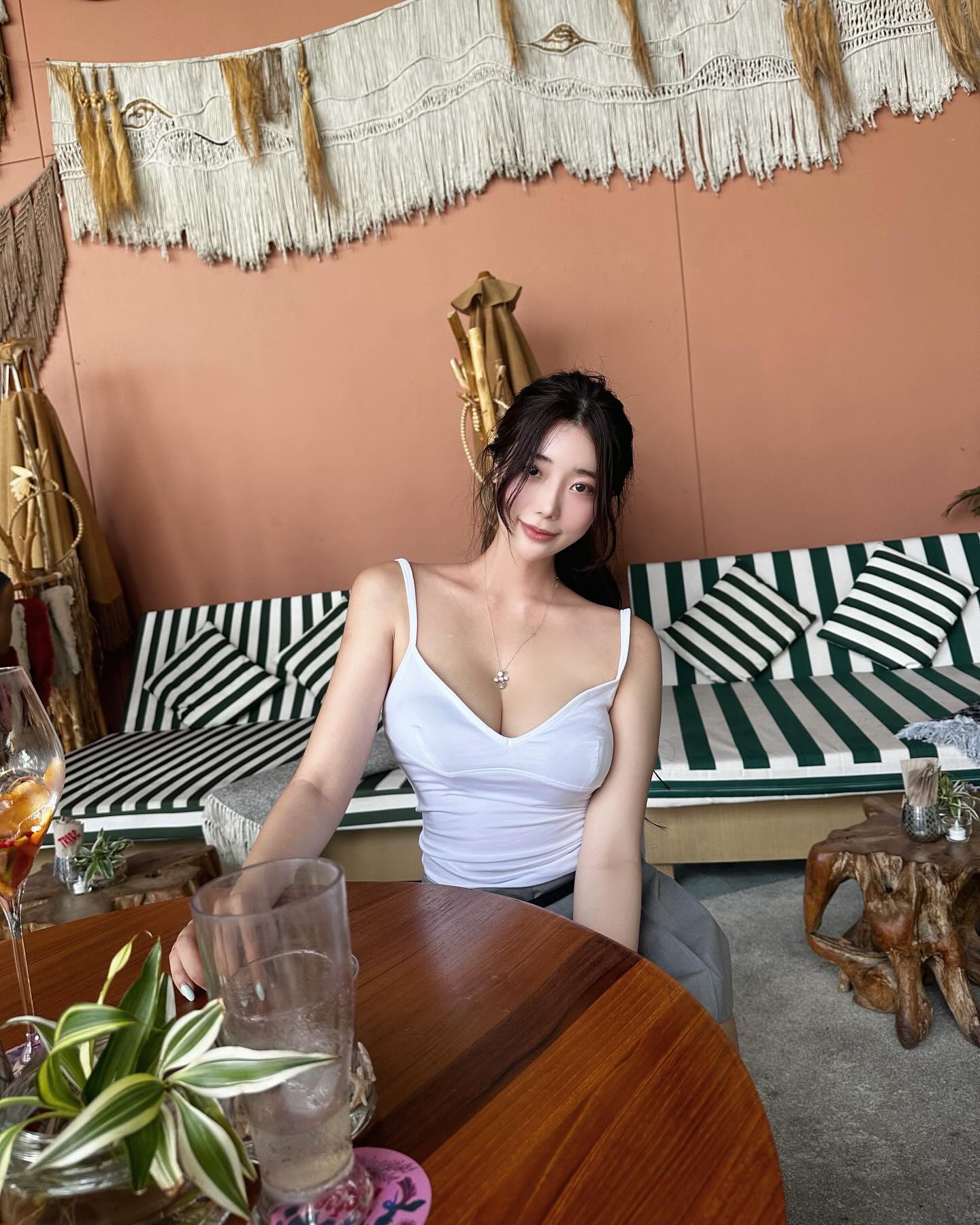 洛杉矶留学生约炮约爱加line:qj98877可上门 洛杉矶留学生约炮约爱加line:qj98877可上门