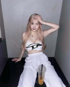 弗吉尼亚海滩留学生约炮约爱加line：qj98877一条龙服