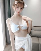 纽华克 留学生约炮加LINE: wt8135可上门